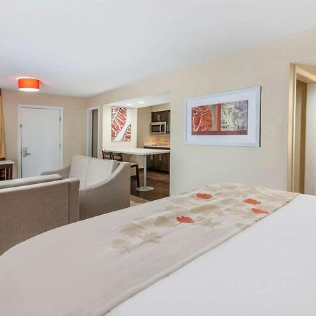 Hawthorn Suites By Wyndham Detroit Southfield Esterno foto