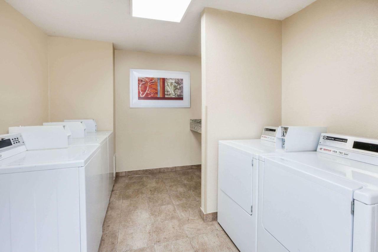Hawthorn Suites By Wyndham Detroit Southfield Esterno foto
