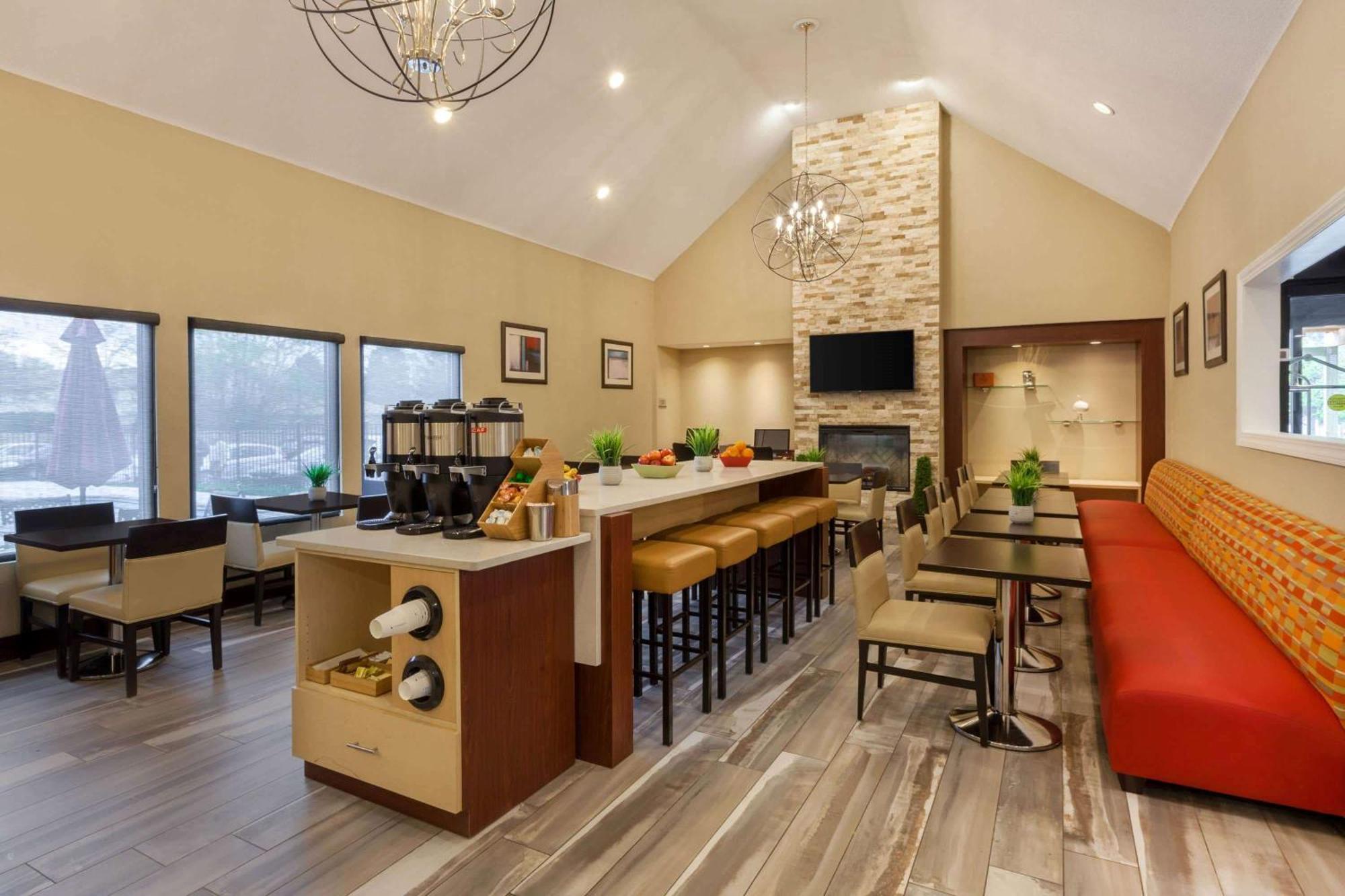 Hawthorn Suites By Wyndham Detroit Southfield Esterno foto