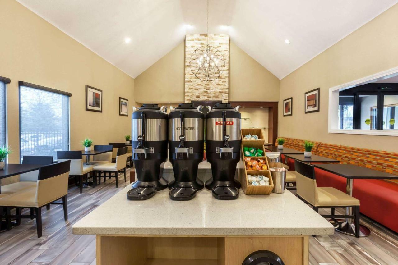 Hawthorn Suites By Wyndham Detroit Southfield Esterno foto