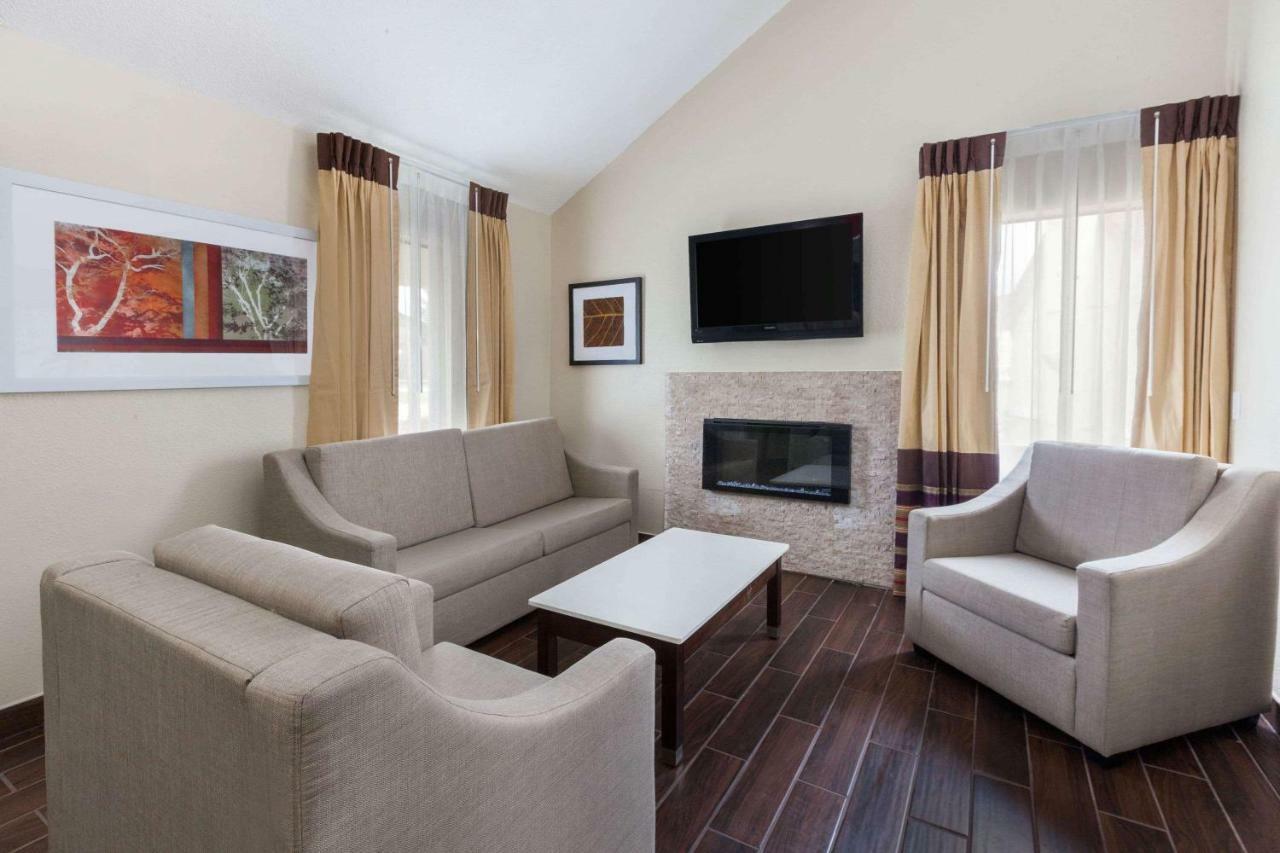 Hawthorn Suites By Wyndham Detroit Southfield Esterno foto